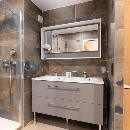 Apartment Courchevel, 2 Pieces, 4 Personnes - Fr-1-664-18 Courchevel
